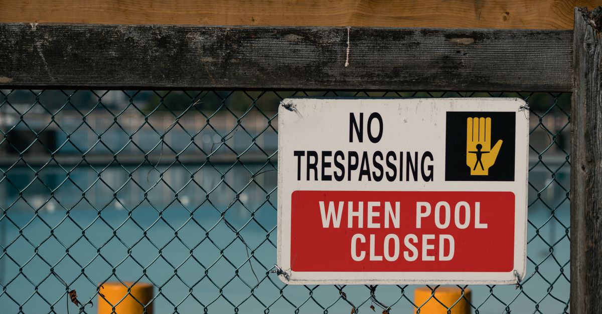 Importance of Non-Slip Surfaces Around Pool Areas